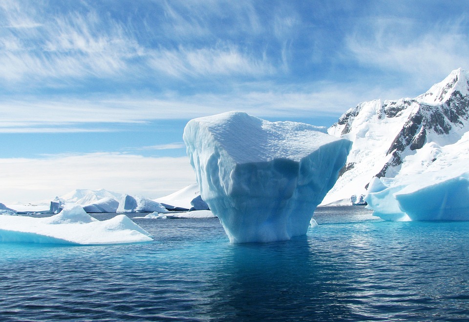Un satellite français cartographie la fonte des glaces